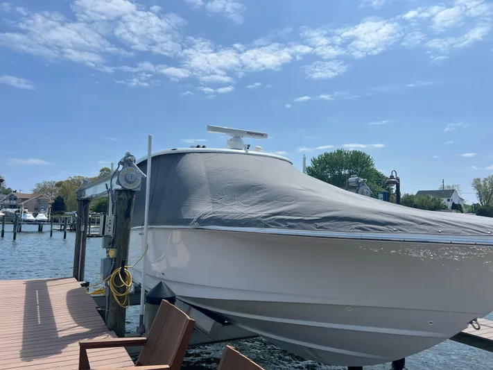 35 Realm Yacht Photos Pics 