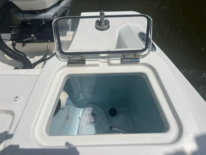 35 Realm Yacht Photos Pics 