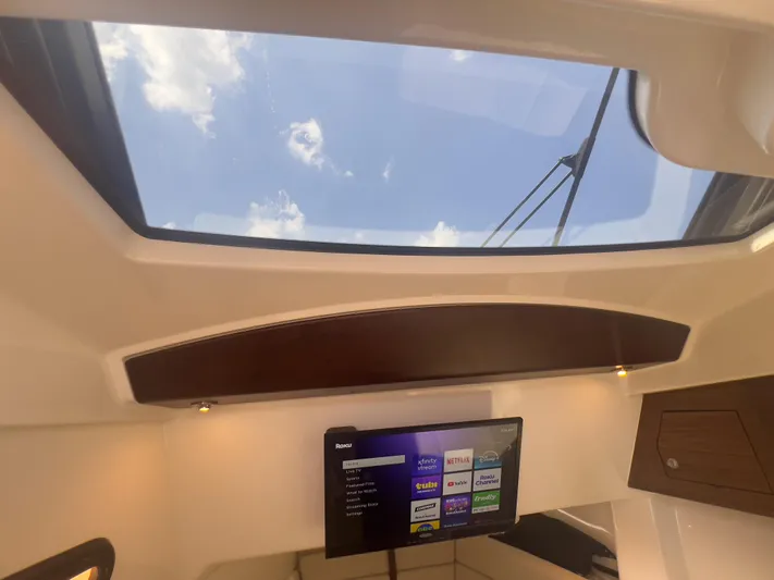 35 Realm Yacht Photos Pics 