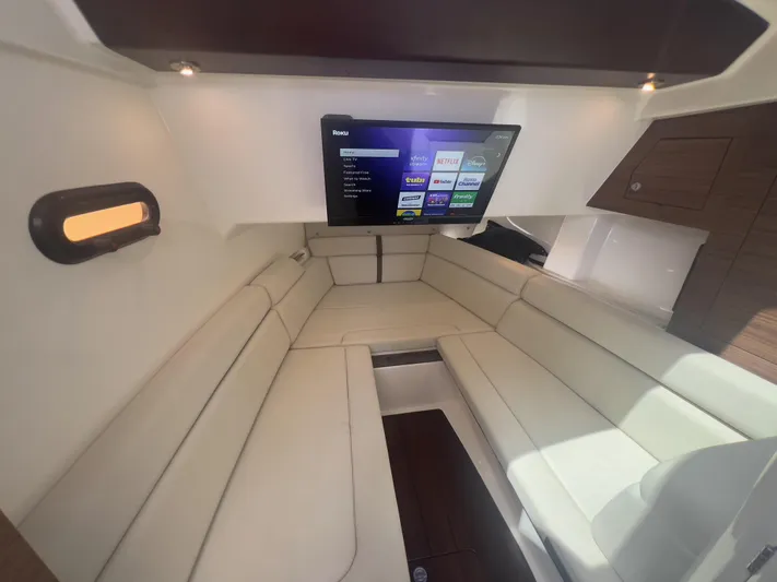 35 Realm Yacht Photos Pics 