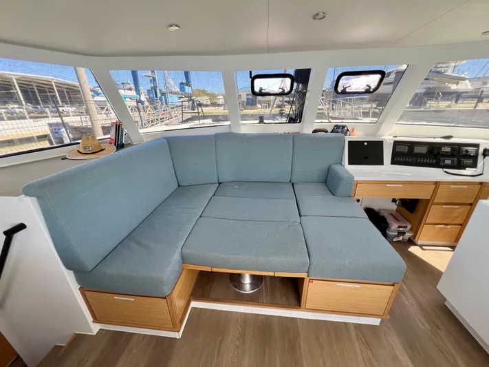 Silver Chain Yacht Photos Pics 