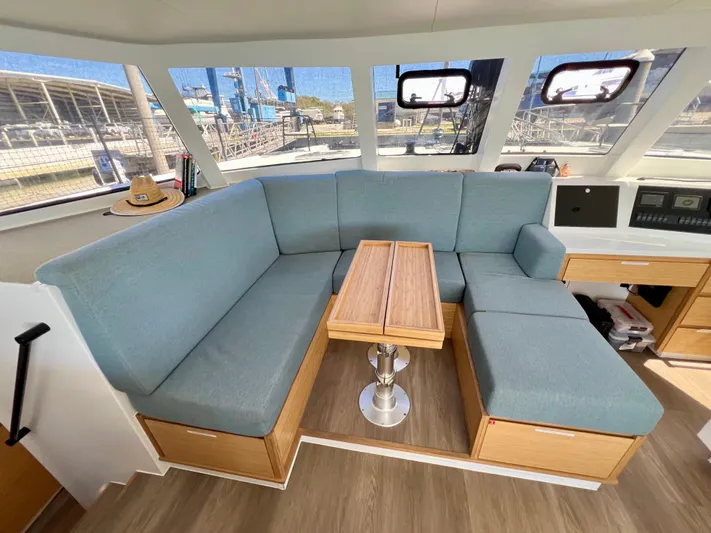 Silver Chain Yacht Photos Pics 