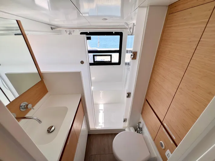 Silver Chain Yacht Photos Pics 