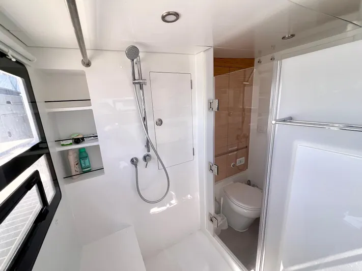 Silver Chain Yacht Photos Pics 