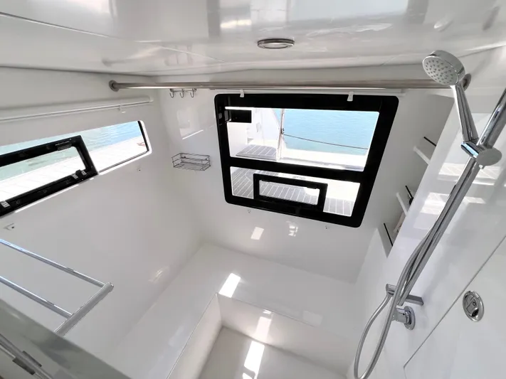 Silver Chain Yacht Photos Pics 