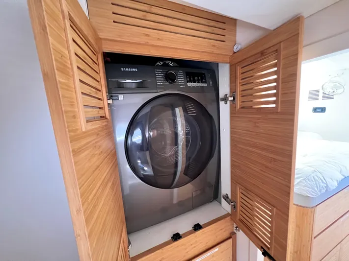 Silver Chain Yacht Photos Pics 