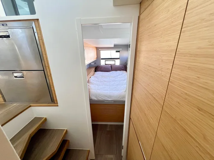 Silver Chain Yacht Photos Pics 