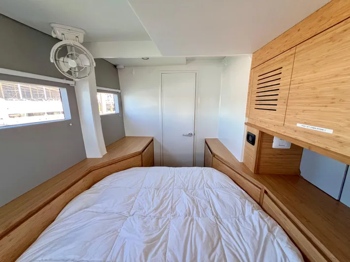 Silver Chain Yacht Photos Pics 