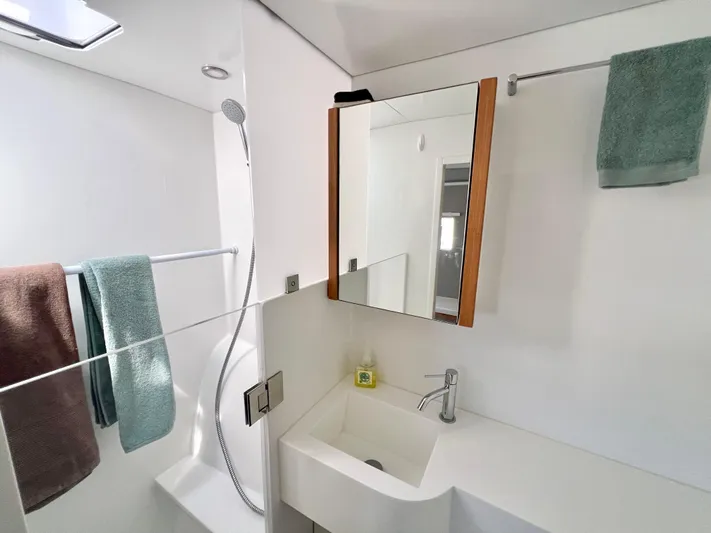 Silver Chain Yacht Photos Pics 