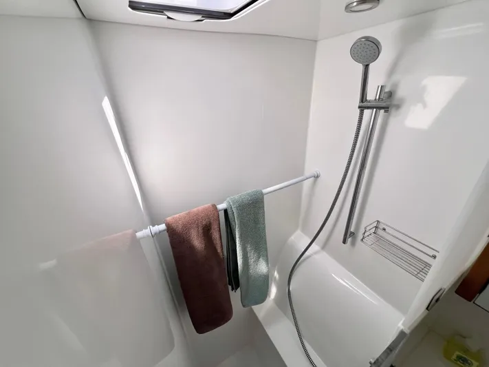 Silver Chain Yacht Photos Pics 