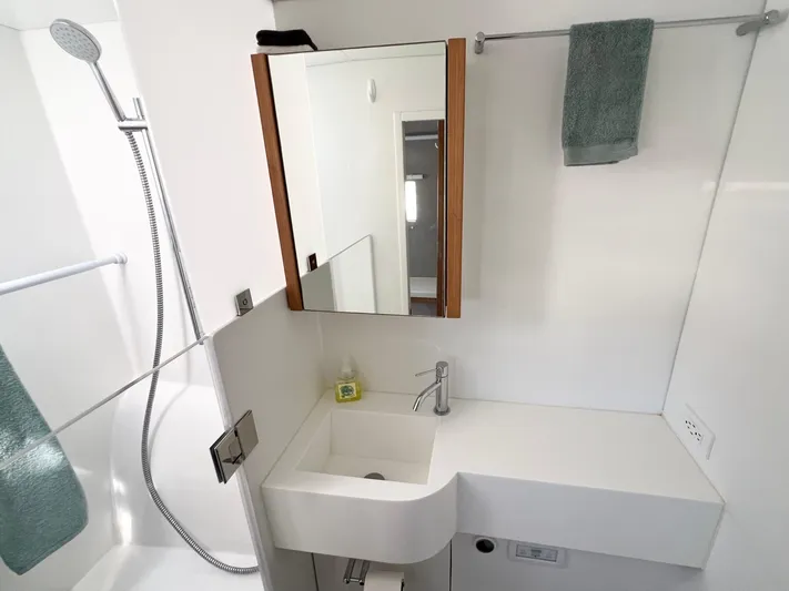 Silver Chain Yacht Photos Pics 