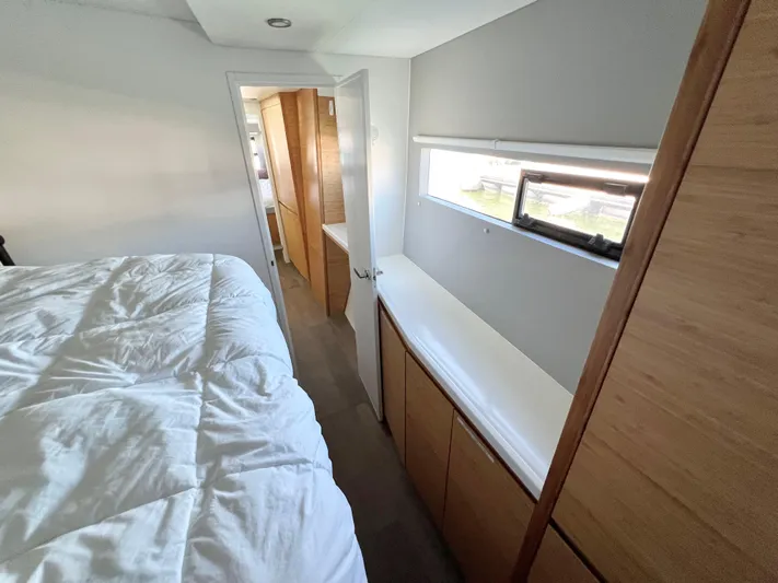 Silver Chain Yacht Photos Pics 