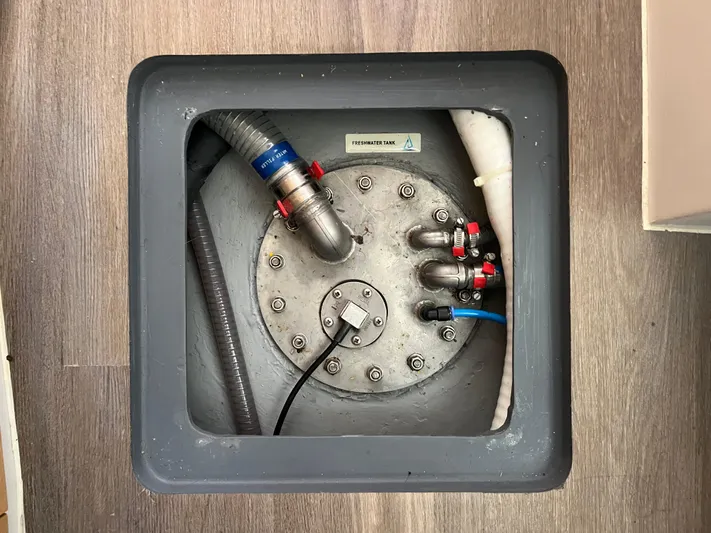 Silver Chain Yacht Photos Pics 