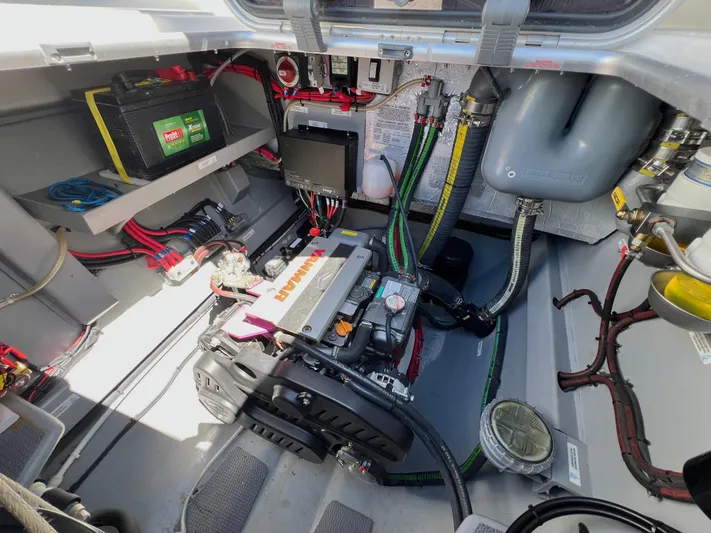 Silver Chain Yacht Photos Pics 