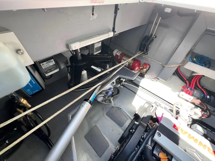 Silver Chain Yacht Photos Pics 