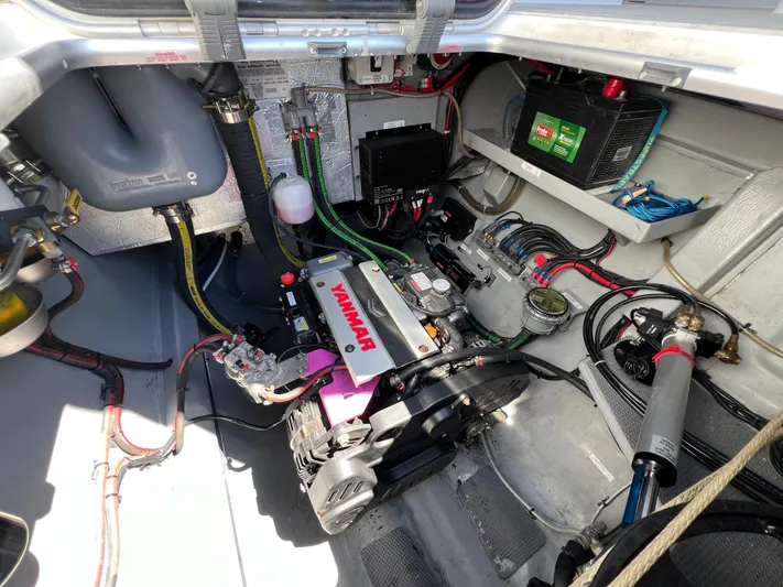 Silver Chain Yacht Photos Pics 