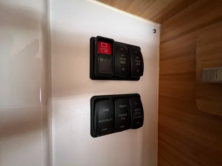 Silver Chain Yacht Photos Pics 