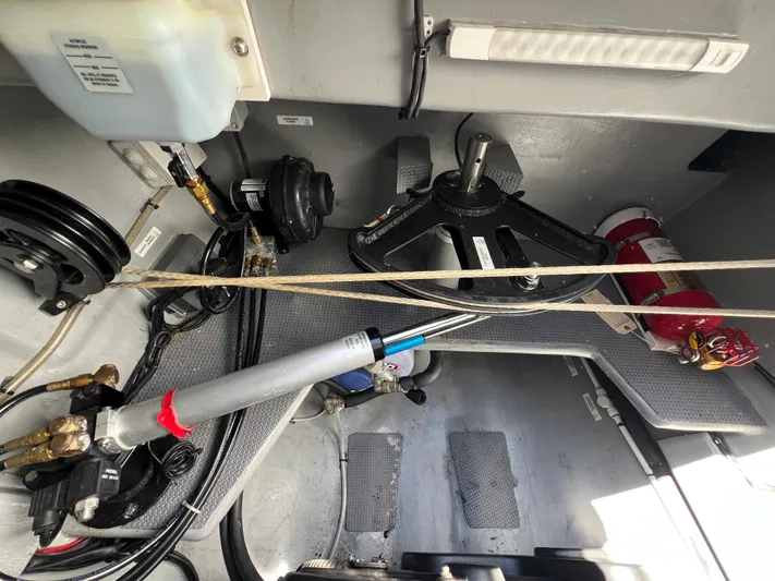 Silver Chain Yacht Photos Pics 