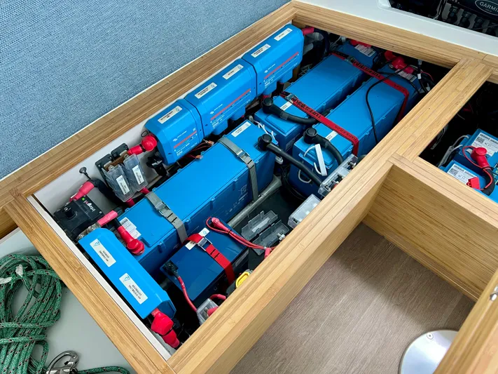 Silver Chain Yacht Photos Pics 