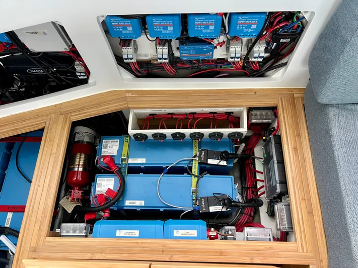 Silver Chain Yacht Photos Pics 