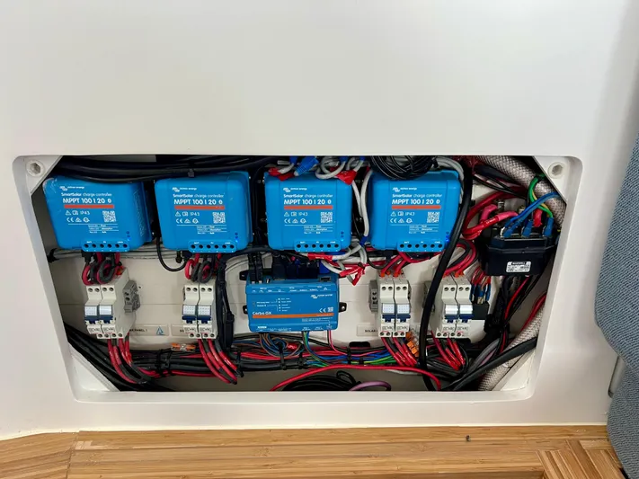 Silver Chain Yacht Photos Pics 