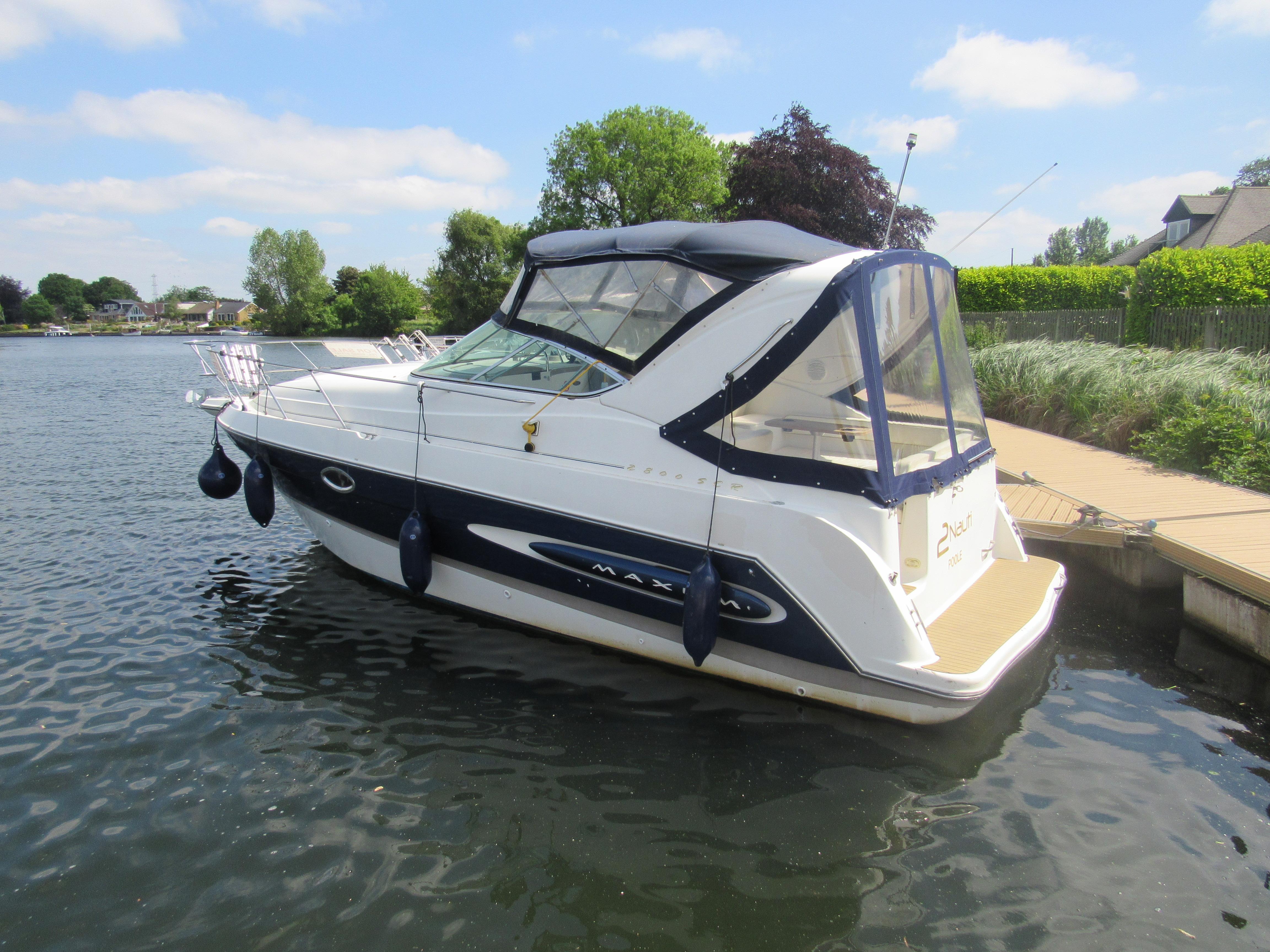 2000 Maxum 2800 SCR - Surrey | Boatshop24 UK