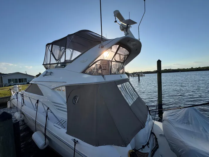 Honey Badger Yacht Photos Pics 1996 Sea Ray 400 Stern