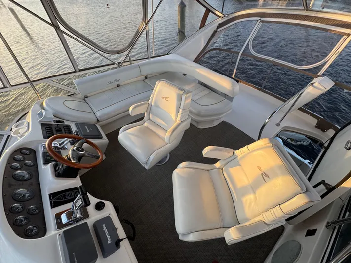 Honey Badger Yacht Photos Pics 1996 Sea Ray 400 Flybridge
