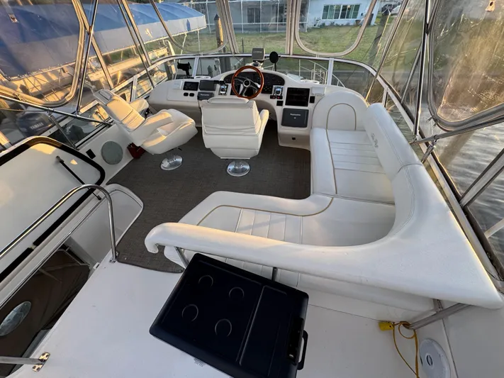 Honey Badger Yacht Photos Pics 1996 Sea Ray 400 Flybridge Seating