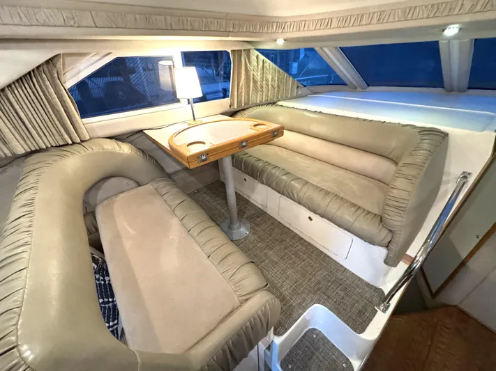 Honey Badger Yacht Photos Pics 1996 Sea Ray 400 Dinette