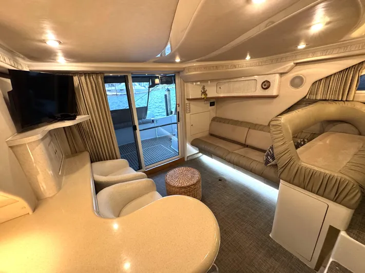 Honey Badger Yacht Photos Pics 1996 Sea Ray 400 Salon Looking Aft