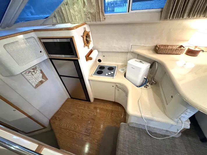 Honey Badger Yacht Photos Pics 1996 Sea Ray 400 Galley