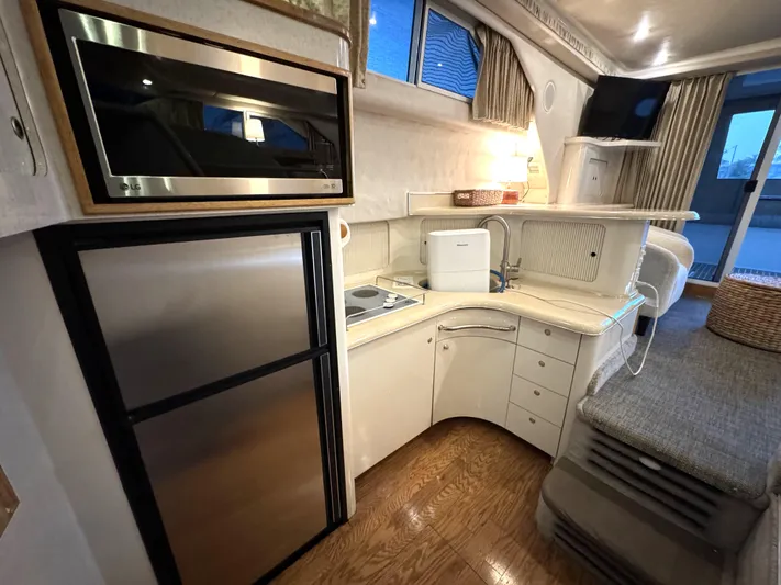 Honey Badger Yacht Photos Pics 1996 Sea Ray 400 Galley