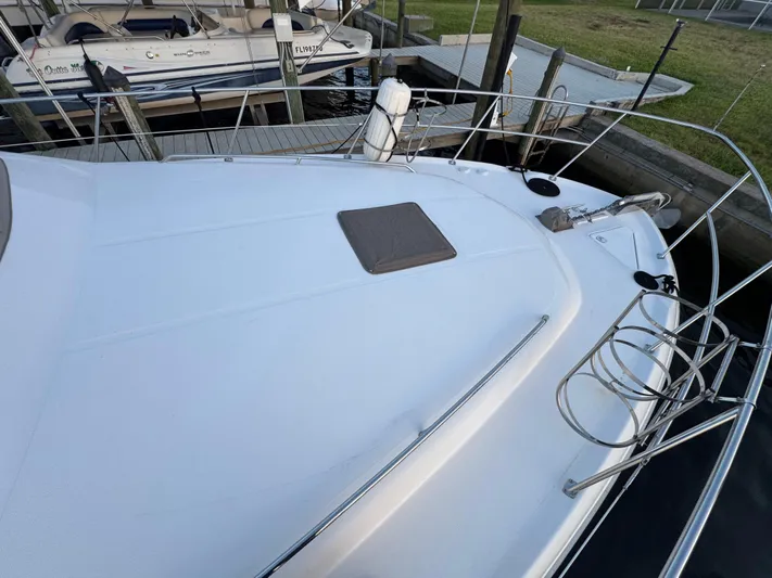Honey Badger Yacht Photos Pics 1996 Sea Ray 400 Bow