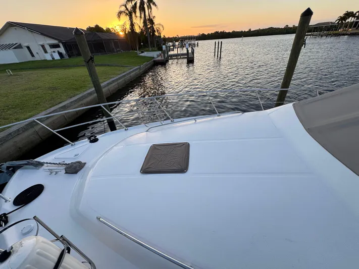 Honey Badger Yacht Photos Pics 1996 Sea Ray 400 Bow