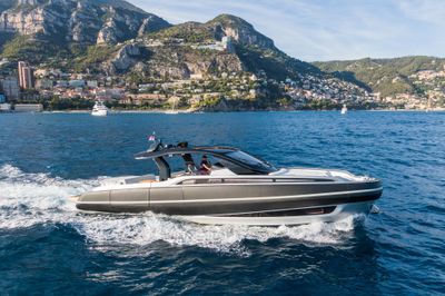 Yacht