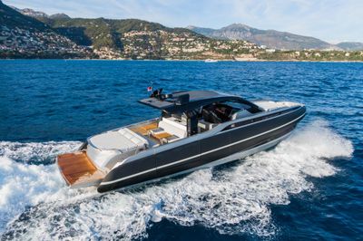 Yacht