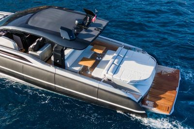 Yacht