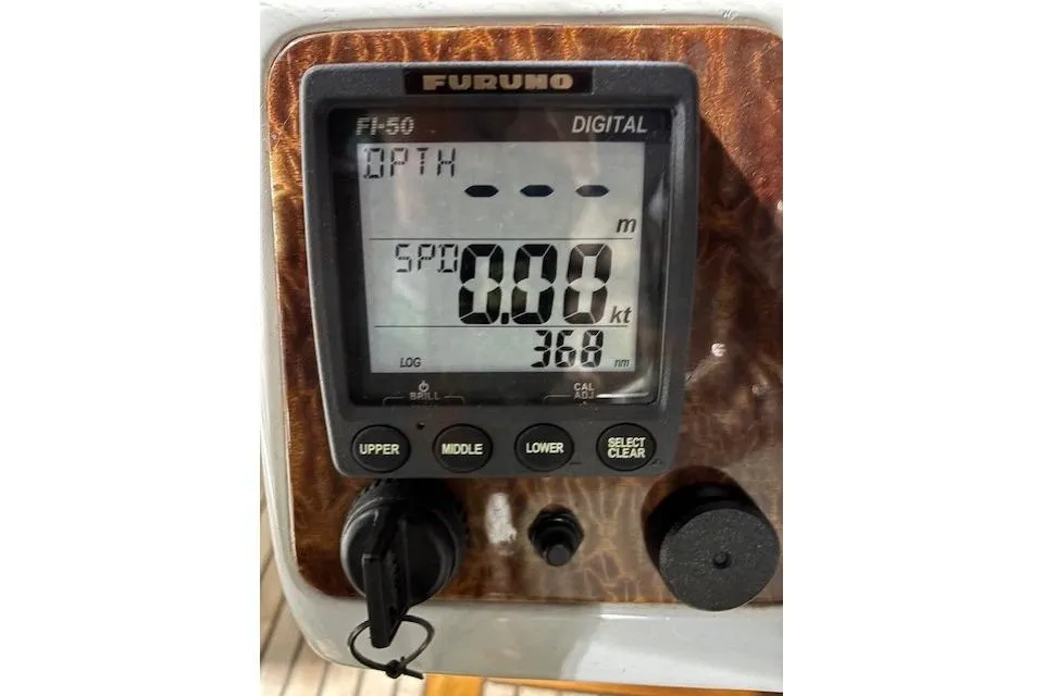 Furuno digital display on 1998 Craig Craft Launch, showing speed and depth readings.