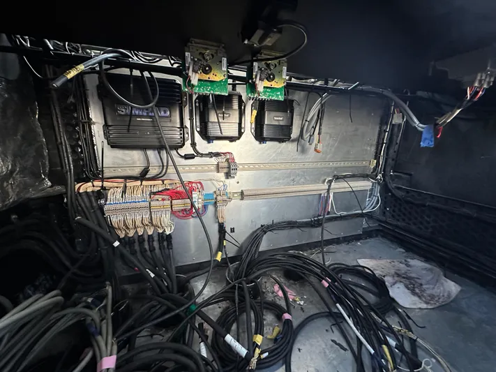 T1 Yacht Photos Pics Electrical wiring and components inside a 2009 Custom Aluminum Landing Craft.