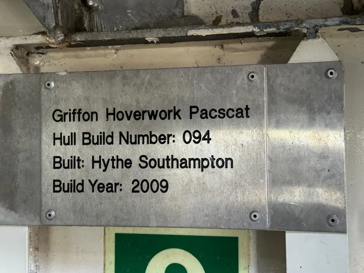 T1 Yacht Photos Pics Plaque displaying Griffon Hoverwork Pacscat details, built in Hythe Southampton, 2009.