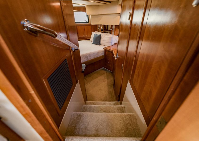 2006 Cruisers Yachts 455 Express Motoryacht