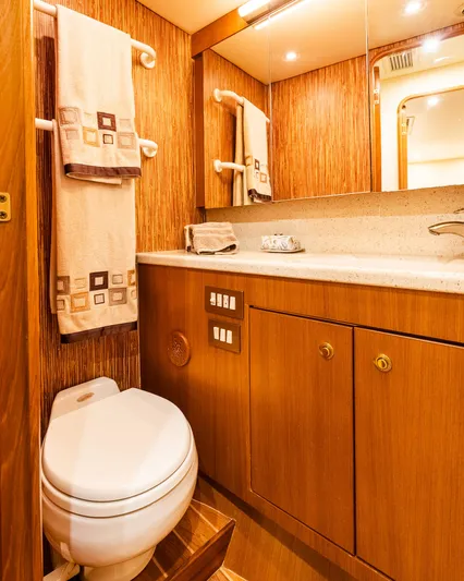 Reelaxation Yacht Photos Pics 