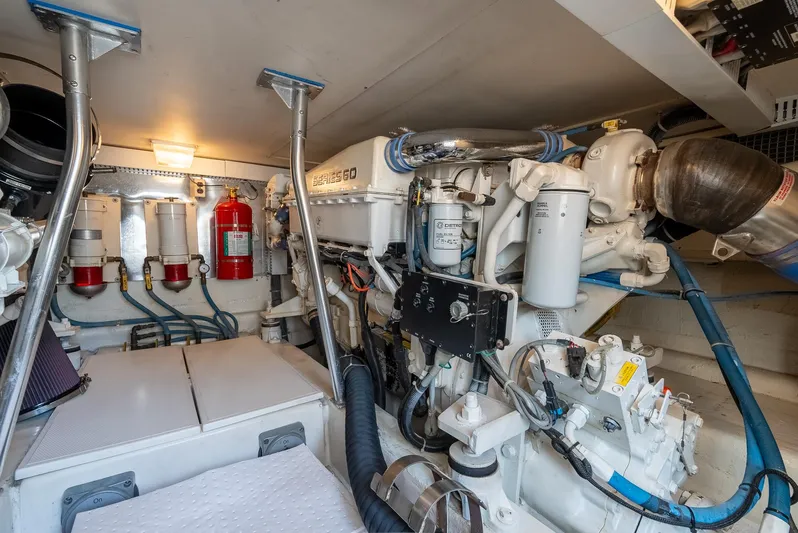 Reelaxation Yacht Photos Pics 