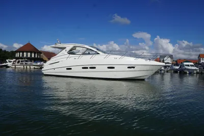 2009 Sealine SC38