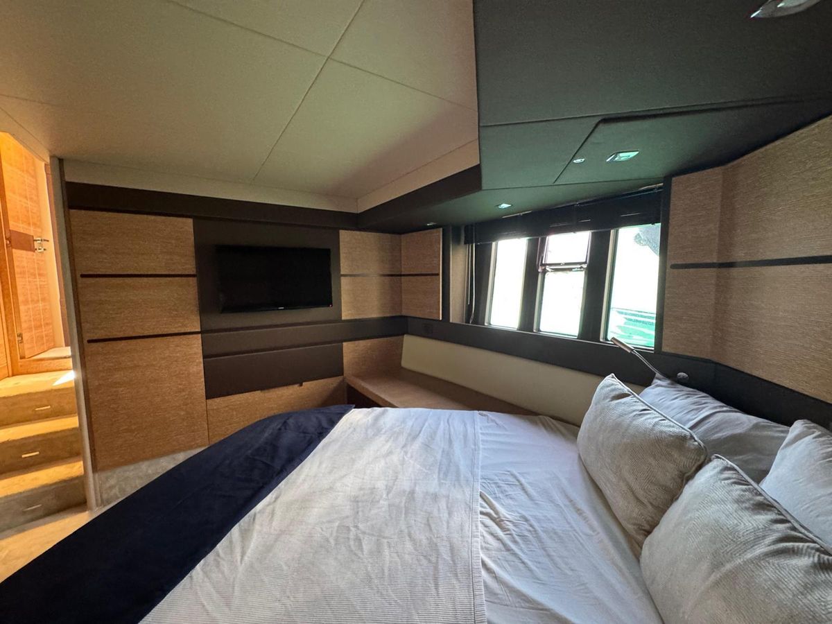 2014 Azimut 54 