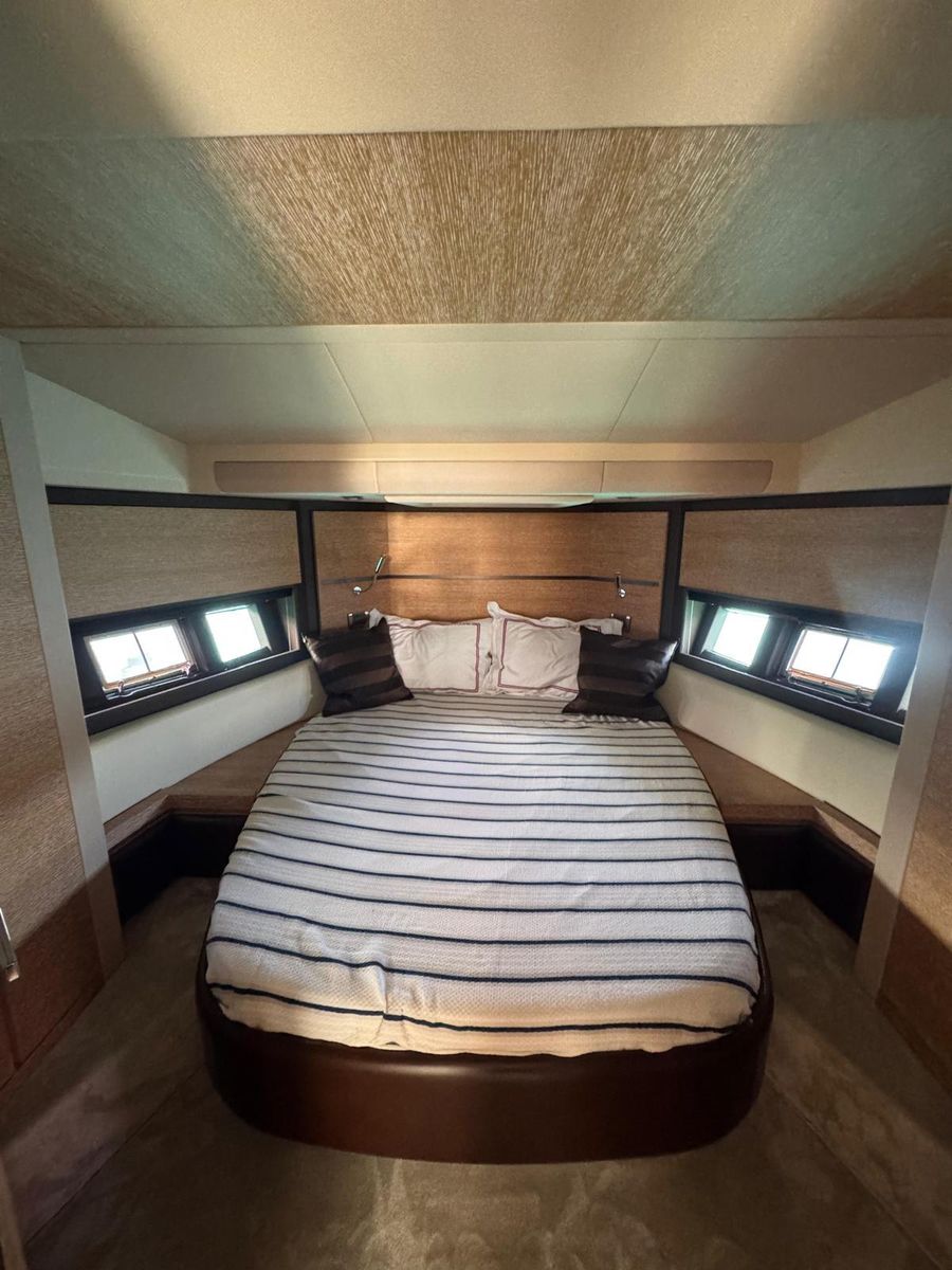 2014 Azimut 54 