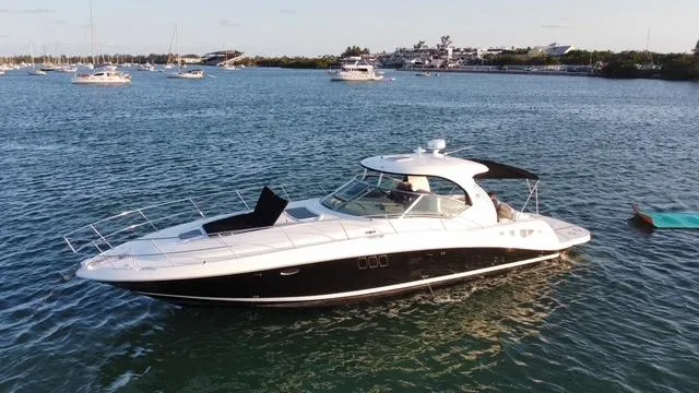 Rowdy Rio Yacht Photos Pics 