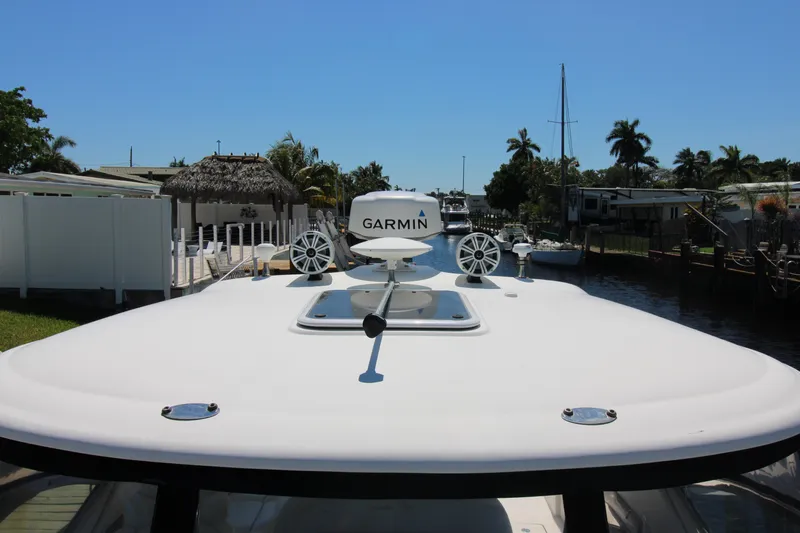 Rowdy Rio Yacht Photos Pics 2008 Sea Ray 44 Sundancer yacht with Garmin radar, docked in a sunny marina.