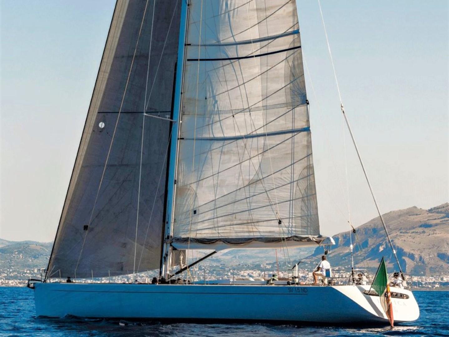2002 Mondomarine 90